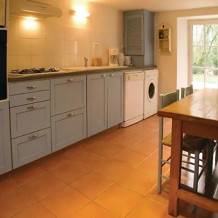 Three-bedroom Holiday In Holiday home Bourneau