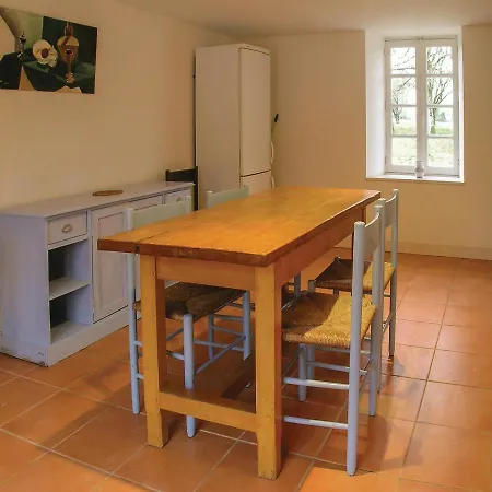 Holiday home Three-bedroom Holiday In Bourneau